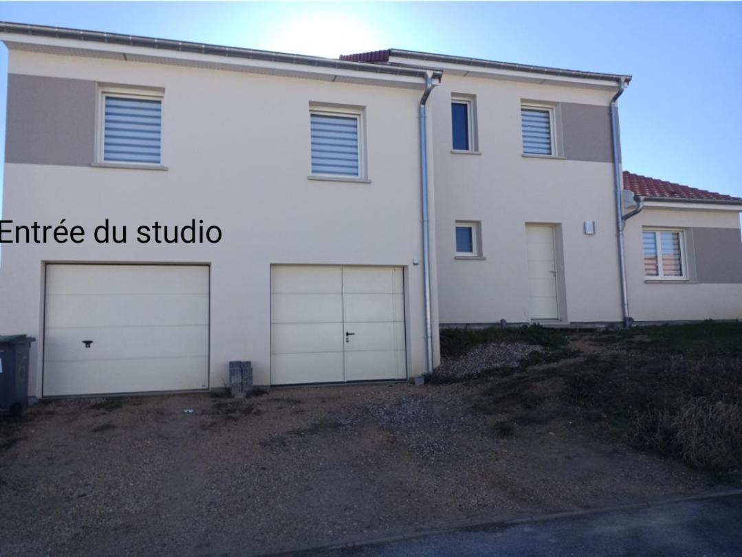 Apartamento Aux Pieds De La Colline De Mousson Pont-à-Mousson Exterior foto